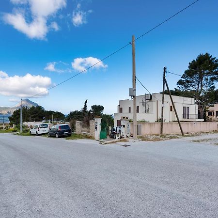 B&B Villa Il Carrubo San Vito Lo Capo Bagian luar foto