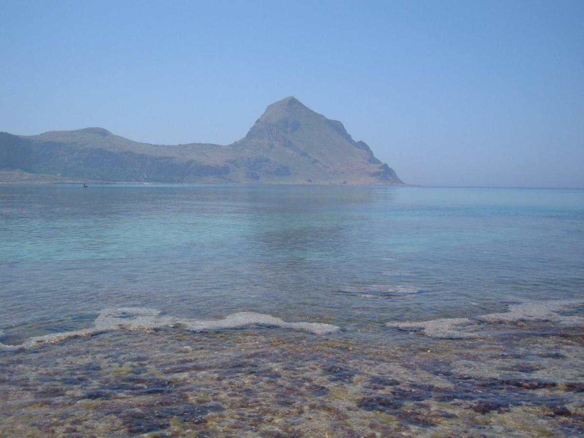 B&B Villa Il Carrubo San Vito Lo Capo Bagian luar foto