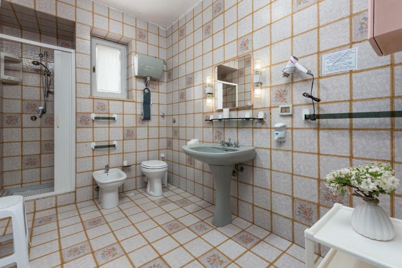 B&B Villa Il Carrubo San Vito Lo Capo Bagian luar foto