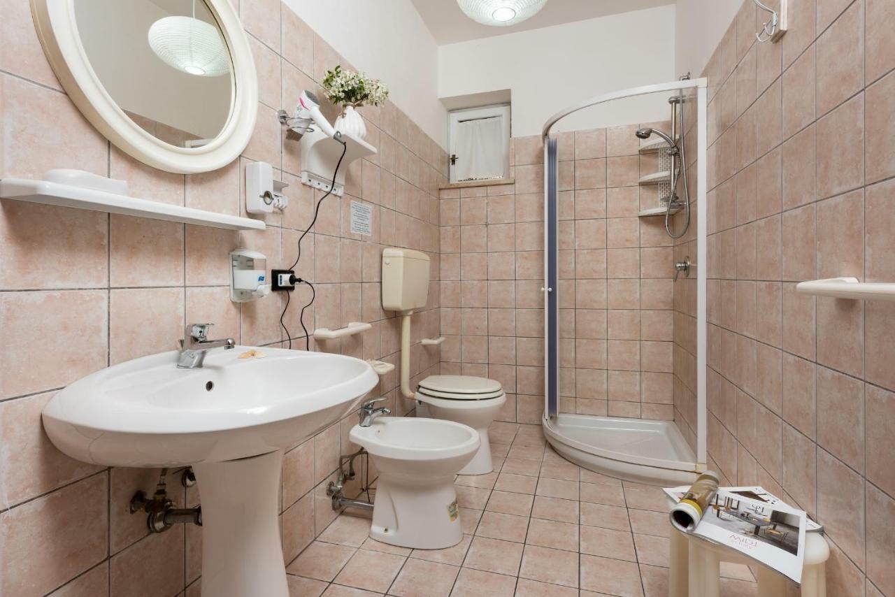 B&B Villa Il Carrubo San Vito Lo Capo Bagian luar foto
